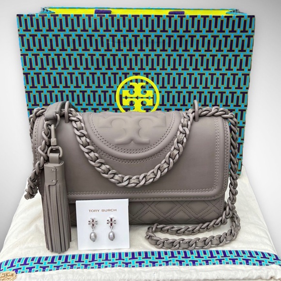 AUTH. Tory Burch Fleming Matte Small Shoulder Bag $498 - Picture 3 of 17